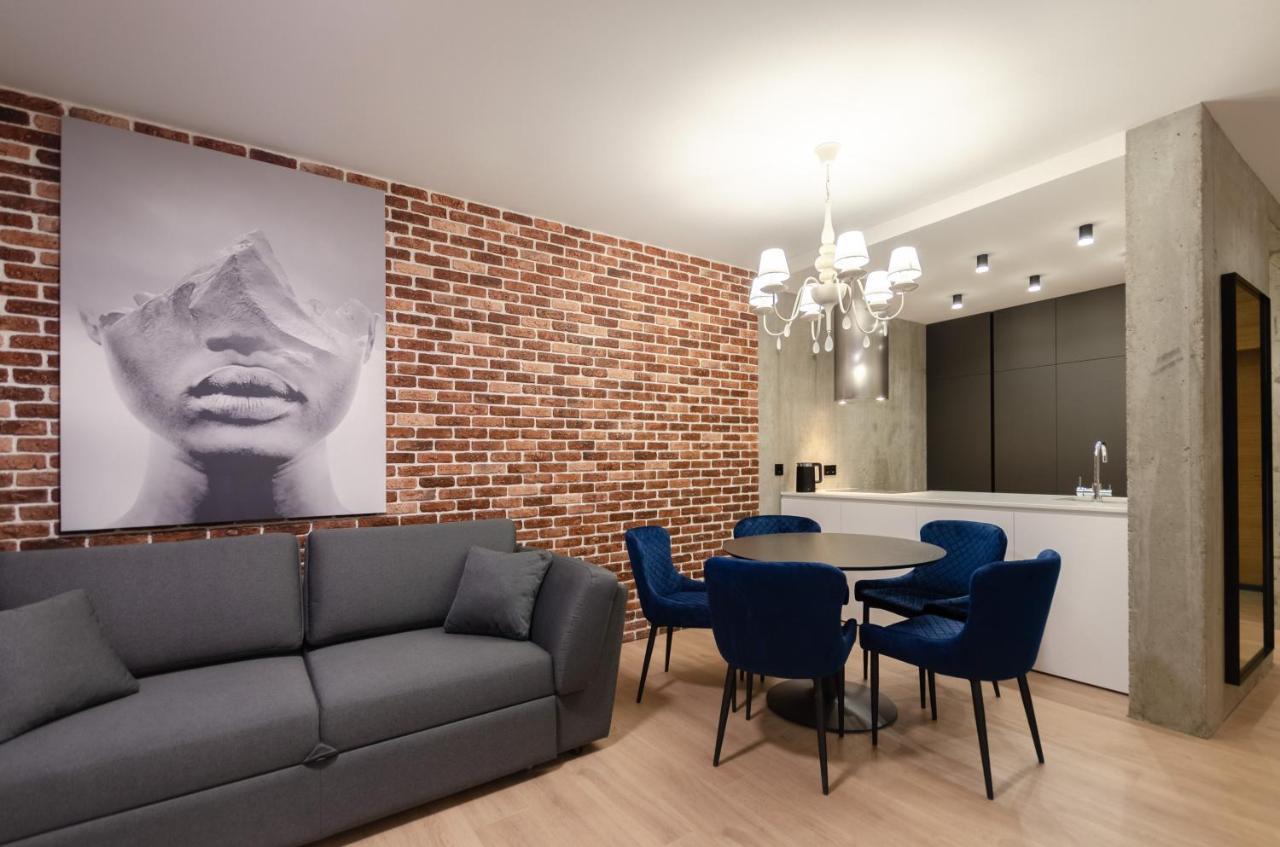 Petrovdom 12-95 Loft Apartments At Rc Kvartet, 16Г Vasyl Lypkivskyi Street Kiev Dış mekan fotoğraf