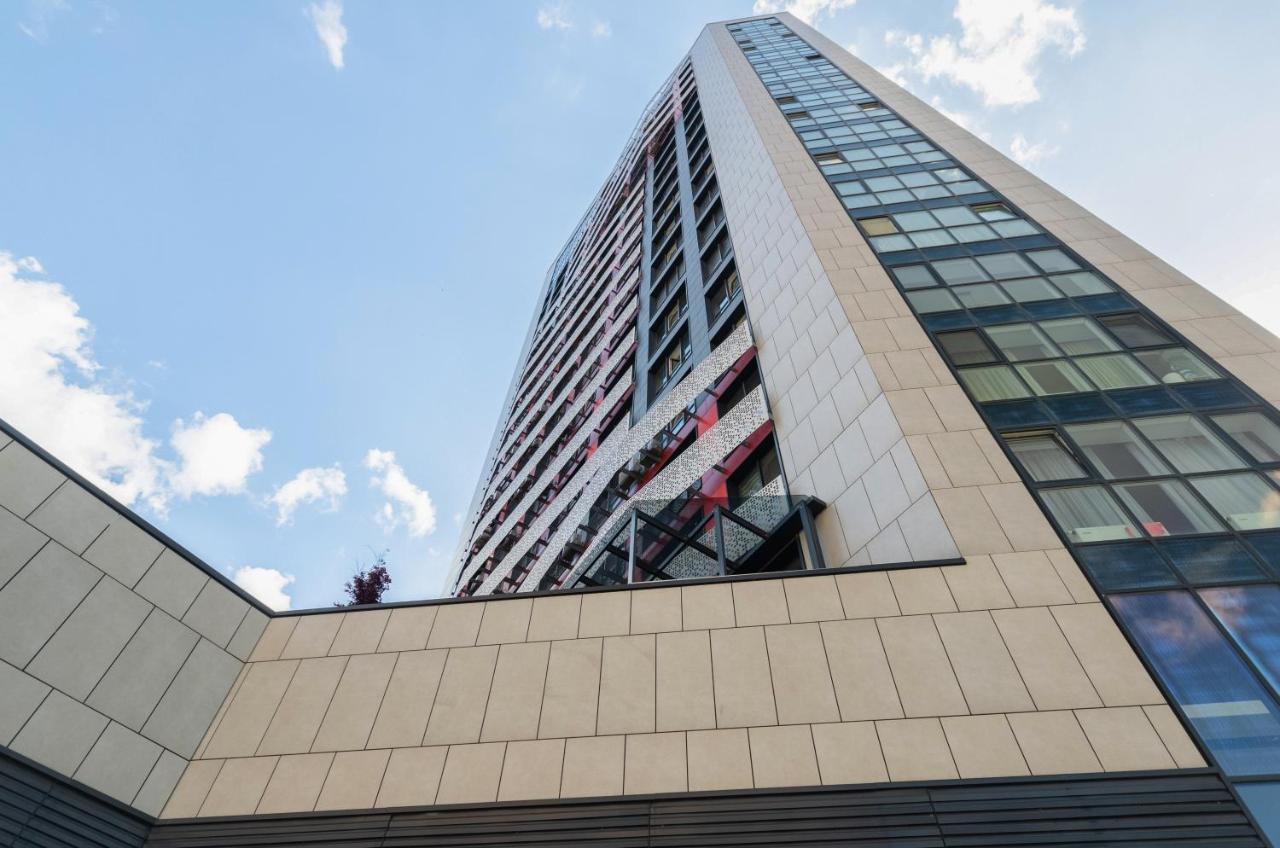 Petrovdom 12-95 Loft Apartments At Rc Kvartet, 16Г Vasyl Lypkivskyi Street Kiev Dış mekan fotoğraf