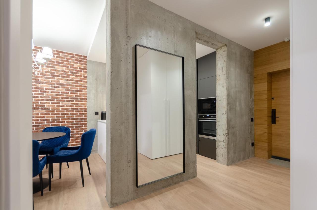 Petrovdom 12-95 Loft Apartments At Rc Kvartet, 16Г Vasyl Lypkivskyi Street Kiev Dış mekan fotoğraf