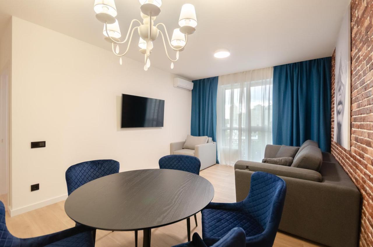 Petrovdom 12-95 Loft Apartments At Rc Kvartet, 16Г Vasyl Lypkivskyi Street Kiev Dış mekan fotoğraf